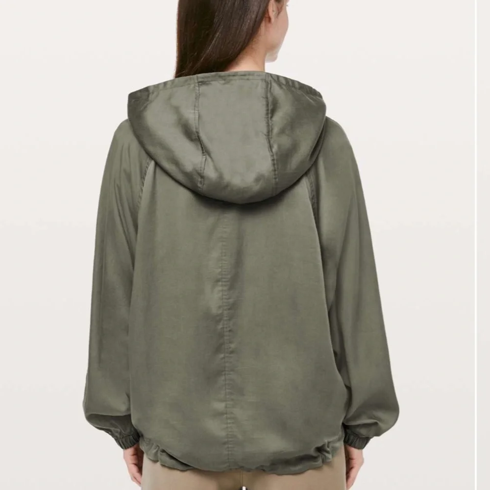 🖤 Lululemon athletica Olive Green Jacket - Picture 2 of 11